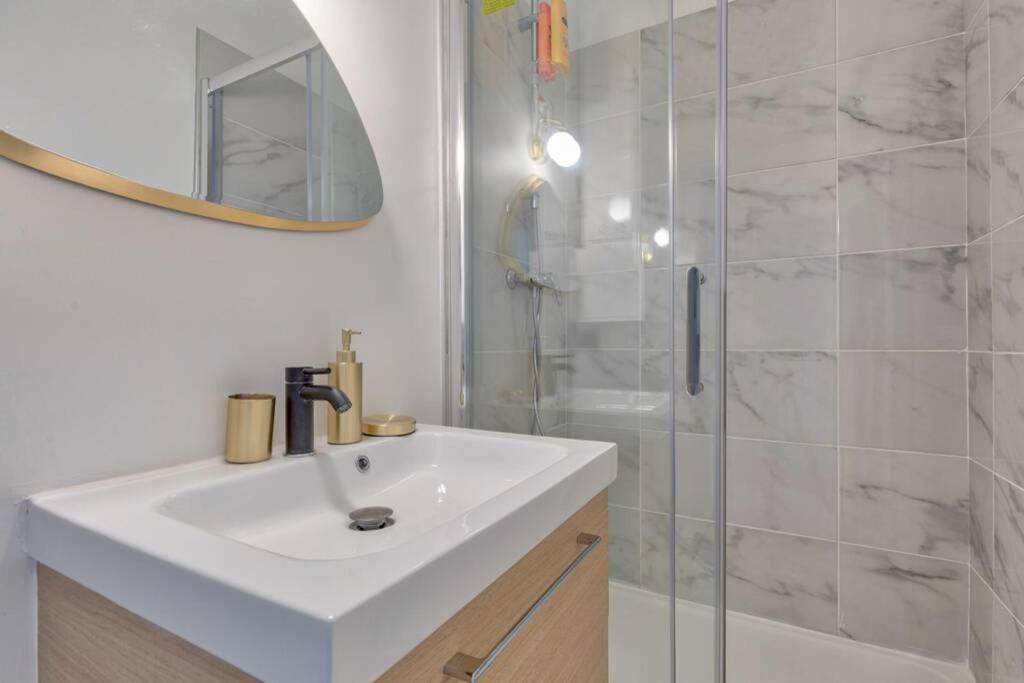 Roquette Charming Apartment Near Bastille - 6P París Exterior foto